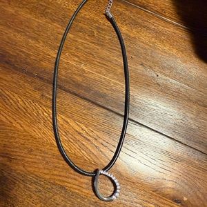 Black rhinestone pendent necklace